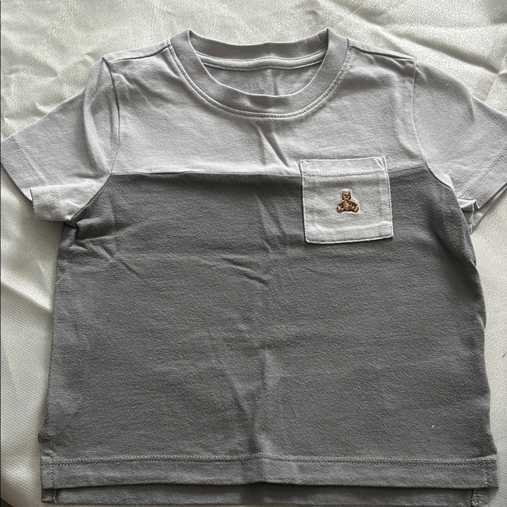 GAP Two-Tone Gray Kids Tee with Bear Pocket